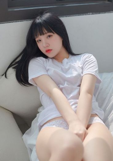 欧美妃月子服_免费超清在线观看